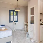 Aloe Studios, Waterfront 卡拉瓦杜斯