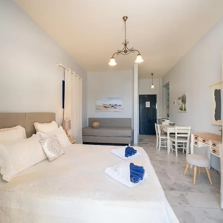 Aloe Studios, Waterfront Karavádhos