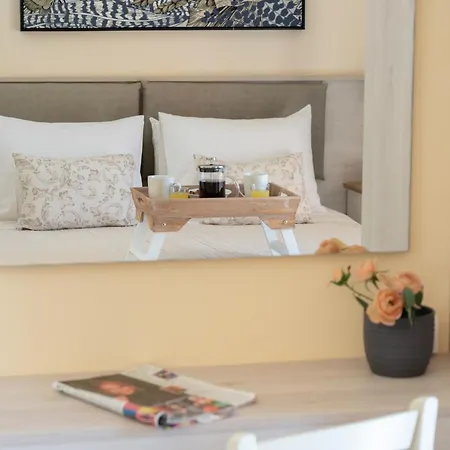 Aloe Studios, Waterfront Karavádhos