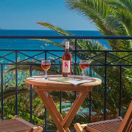 Daire Aloe Studios, Waterfront *