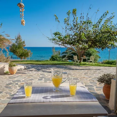 Aloe Studios, Waterfront Daire