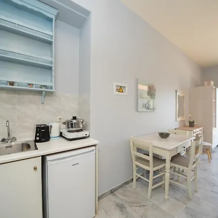 Aloe Studios, Waterfront Daire