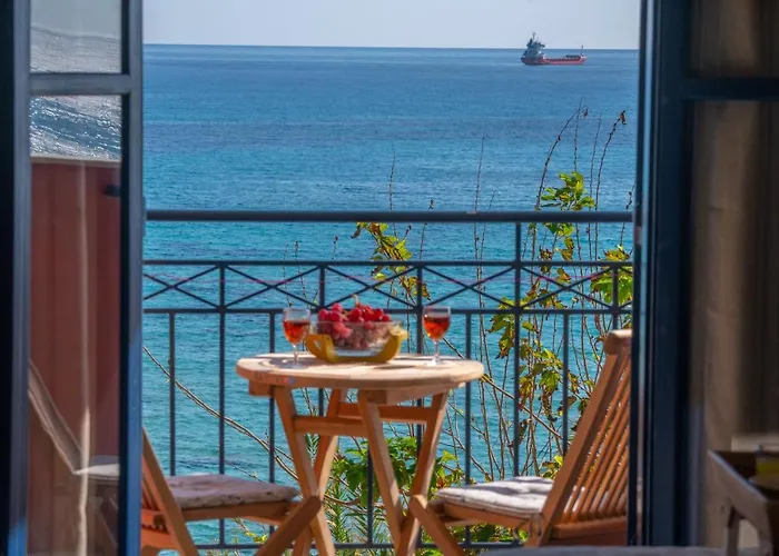 Aloe Studios, Waterfront